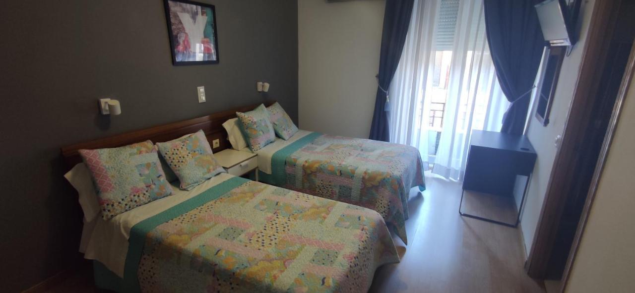 Hostal Felipe V มาดริด ภายนอก รูปภาพ