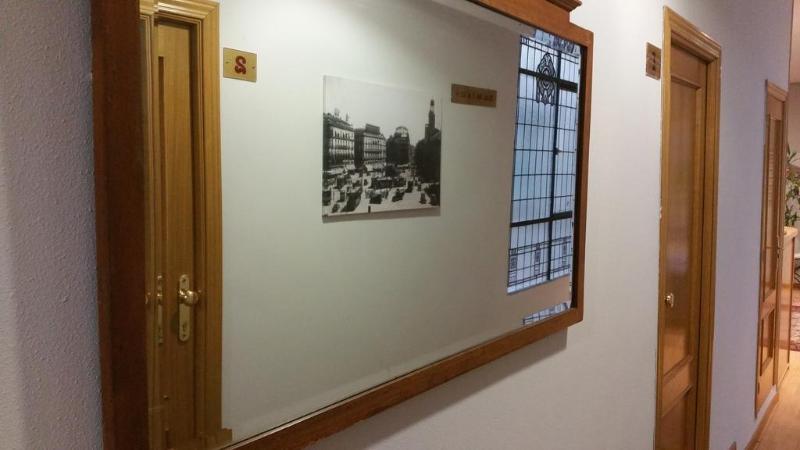 Hostal Felipe V มาดริด ภายนอก รูปภาพ
