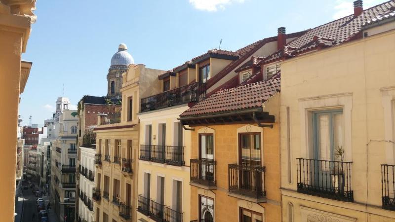Hostal Felipe V มาดริด ภายนอก รูปภาพ